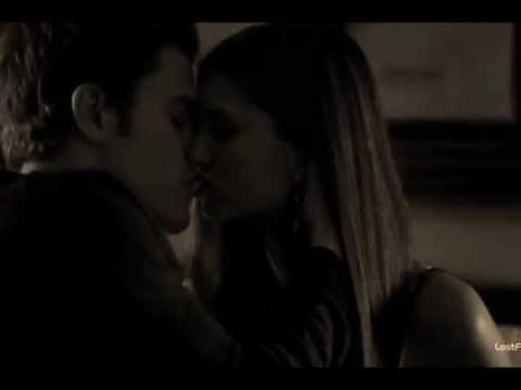 Видео: она такая одна