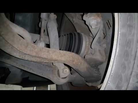 Видео: MITSUBISHI GALANT V6 2.5 , 1997, 216000 km. Осмотр на подъемнике.