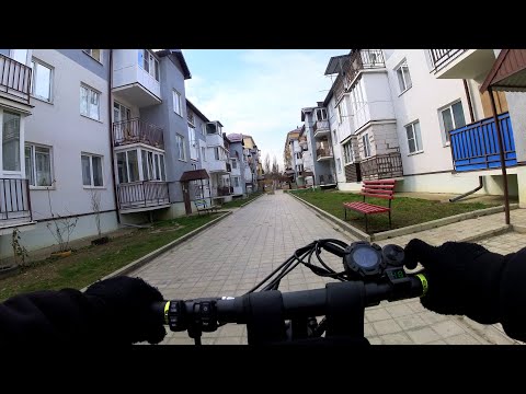 Видео: Кисловодск. Цены на квартиры. Прогулка во дворах жилых домов на въезде в город. 15.03.24г.