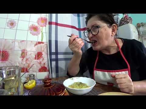 Видео: ПРИГОТОВИЛА ВКУСНЫЙ ОБЕД В ГОРШОЧКАХ/И ПЕРВОЕ И ВТОРОЕ СРАЗУ С ОДНОГО МЯСНОГО КУБИКА!