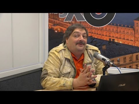 Видео: Дмитрий Быков читает стихотворение Льва Лосева «Невидимая баллада» («Эхо Москвы», 23.03.2018)