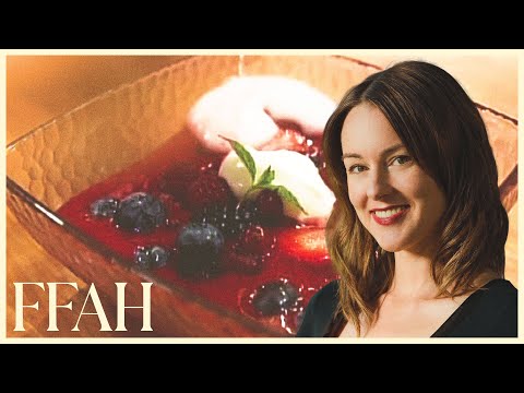 Видео: Готовим с вином — французская кухня дома (полный выпуск) | Кулинарное шоу