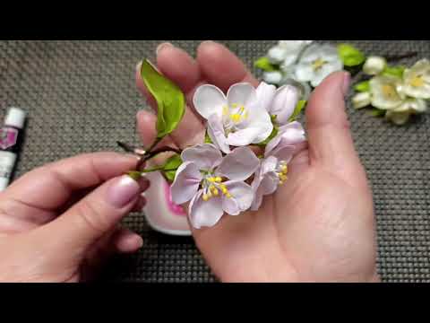 Видео: Ribbon's Apple tree twig/DIY/Manzana ramita de cintas/Веточка яблони из лент. Цветок Без проволоки