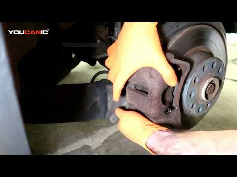 Видео: Volkswagen Tiguan 2009-2016 — замена задних тормозных колодок и ротора