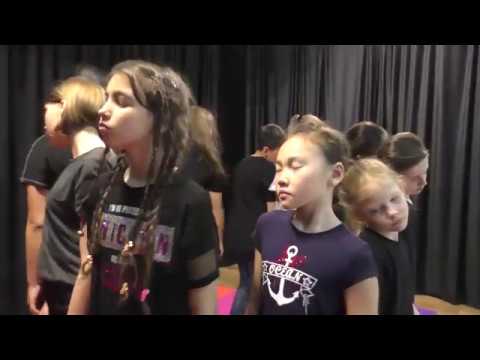 Видео: Сценическое движение, ритм и пластика в Актерской Мастерской Давыдова