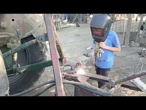 Видео: Думаю ,що вийшло добре.#сварка#сварочнiроботи#фермер#сільськежиття #село #сiльськийблогер#праця
