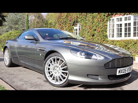 Видео: Скидка на V12 за 20 тысяч фунтов стерлингов! | Aston Martin DB9 5.9 V12 Coupe 2005 года | (Выхлоп...