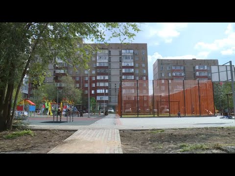 Видео: Дворовые территории массово благоустраивают в Караганде