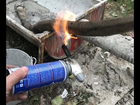 Видео: К воде через торфяник и глину