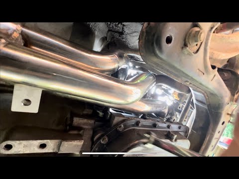 Видео: Как установить коллектор | Самостоятельная установка коллектора на Mazda RX-8