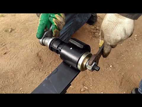 Видео: Запрессовка сайлентблоков маз 4370-41 Газелевская приспособа
