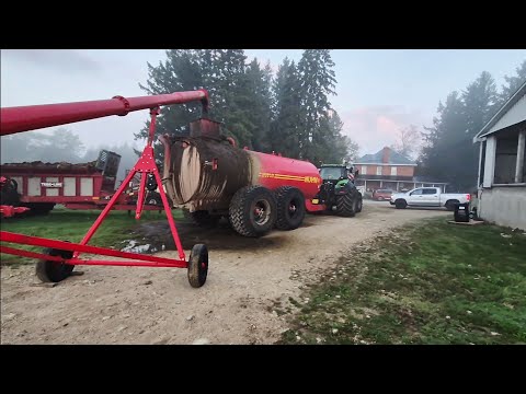 Видео: Внесение 300 000 галлонов навоза перед посадкой пшеницы!!!