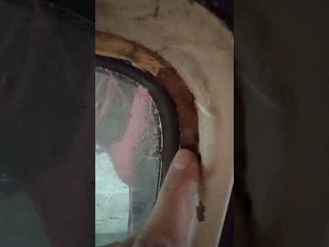 Видео: как вынуть (выставить) стекла с кабины юмз (мтз)