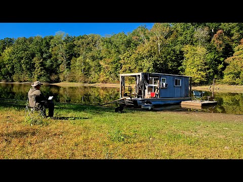 Видео: #245 Лодка-трущоба, окраина общества...