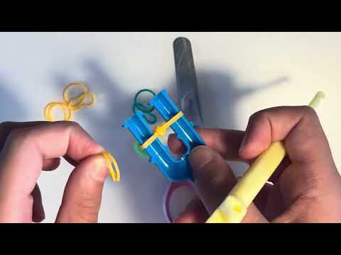 Видео: Майстер клас: як зробити морквинку із резинок для початківців