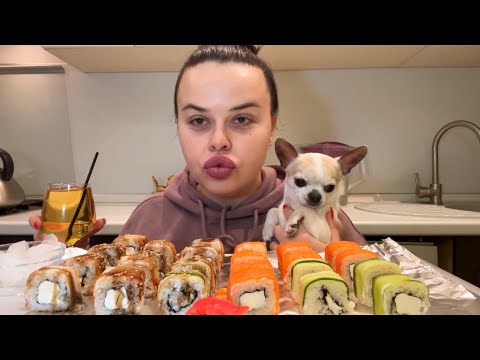 Видео: Мукбанг - 🍣Суши Роллы - 🍷 Вино - Собака Нассала на Стол ☝🏽