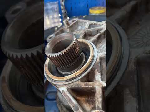 Видео: Обслуживание полного привода KIA Sorento