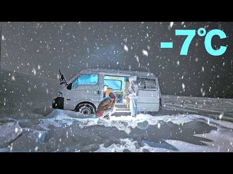 Видео: Кемпинг в автомобиле в районе с сильными снегопадами