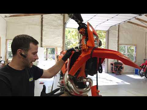 Видео: Как переустановить вилки KTM