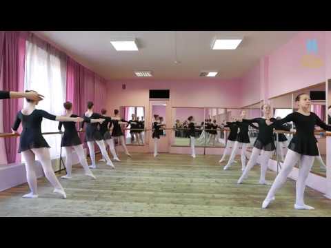Видео: Открытые уроки в Школе Солнышко Петербурга Классический танец