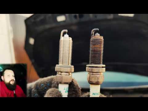 Видео: #18 Toyota Prius 30 и dtc OBD2 Ошибка P0301 P0302 P0303 P0304 меняем свечи