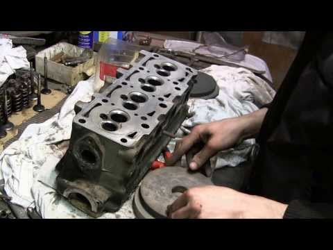 Видео: Golf 2 ремонт ДВС видео 12, шлифуем головку в домашних условиях