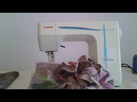 Видео: Демонстрация иглопробивной машины для работы с шерстью.Janome FM 725, обзор и  небольшой  МК.