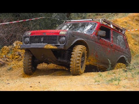 Видео: Что же круче - SUZUKI или НИВА ?