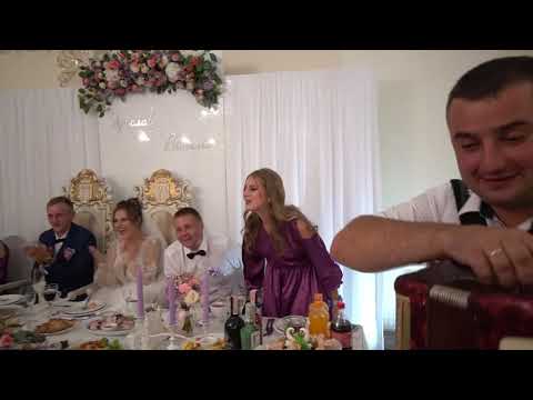 Видео: Застільні пісні 😘🥰😍   Гірко молодим. Гіркая вода.  Ресторан "Станіславський двір" Івано-Франківськ