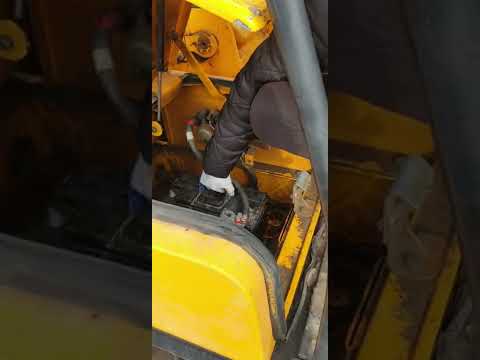 Видео: HYUNDAI 1400w Robex.  Хундай . Нет связи!  Не работает компъютер , CO.EROR