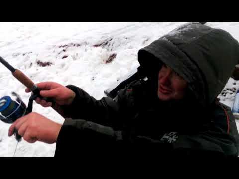 Видео: Десногорск, рыбалка на фидер на Трояновском сбросе1