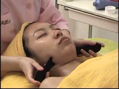 Видео: Гуаша лица, 36 движений