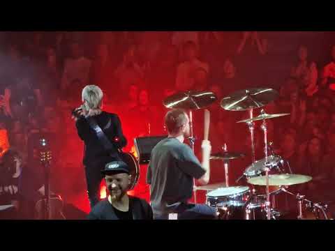 Видео: Диана Арбенина и ночные снайперы  (Екатеринбург, ДИВС 22.10.22) - катастрофически