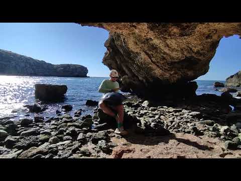 Видео: Импровизация на ханге от @OvertoneHandpan