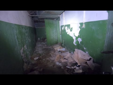 Видео: ВСКРЫЛИ ДВЕРЬ В СТАРОМ ПОДВАЛЕ А ТАМ??????