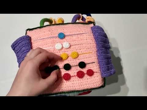 Видео: Развивающий кубик крючком. Видеообзор.