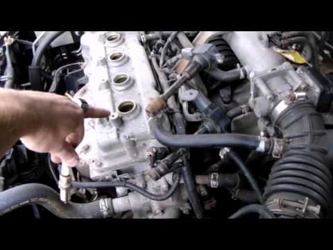 Видео: Замена свечей Almera Classic