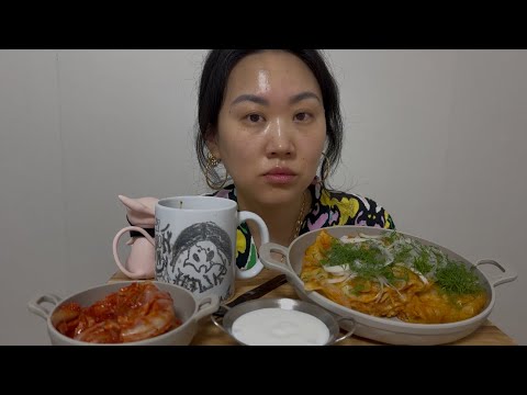 Видео: НА МУКБАНГ УЗБЕКСКАЯ КУХНЯ| ХАНУМ С ПОДЛИВОЙ |MUKBANG