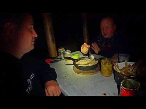 Видео: Рыба сошла с ума! Такую рыбалку желаю каждому ! Ночь в избе! Затерявшаяся рыбалка!