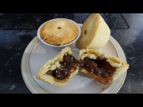 Видео: Рождественские пироги с начинкой из фарша