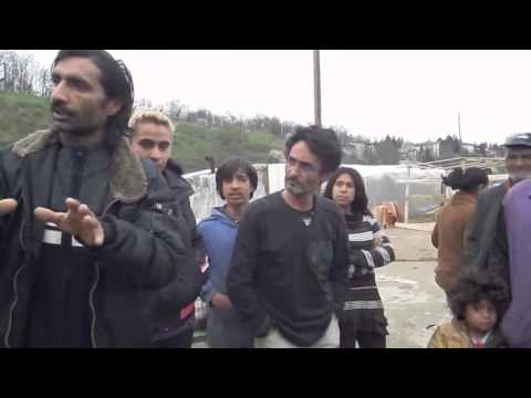 Видео: Тежина на живеење на ромите без дом