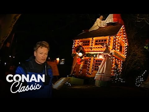 Видео: Конан смотрит на рождественские огни в Дайкер-Хайтс | Поздняя ночь с Конаном О’Брайеном