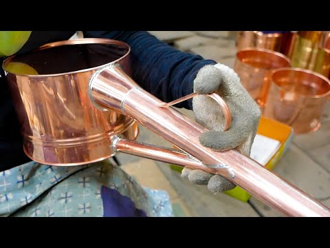 Видео: Удивительные японские мастера-лейки! Процесс изготовления медной мороси!