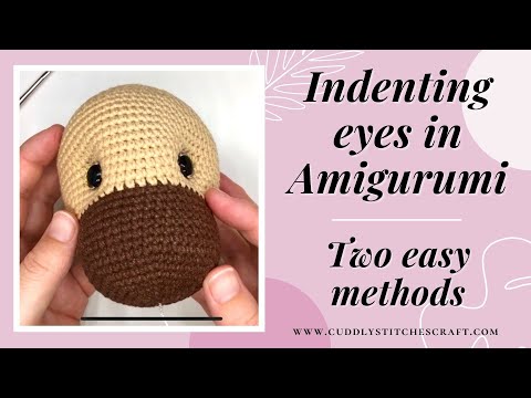 Видео: Как сделать углубления для глаз при вязании крючком амигуруми | Лепка глаз на вязаных крючком игр...