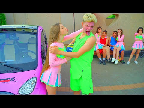 Видео: АЛЕРГИЯ НА ПОЦЕЛУИ ДИАНЫ!!! ДИАНА ОСТАНЕТСЯ ХОЛОСТЯЧКОЙ?