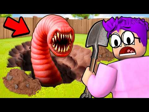 Видео: МОНСТРЫ НА ЗАДНЕМ ДВОРЕ В ROBLOX!? (Копаем задний двор в Roblox!)