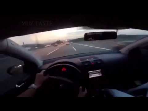 Видео: НА ВОЛОСКЕ! Безумные шашки на дороге!