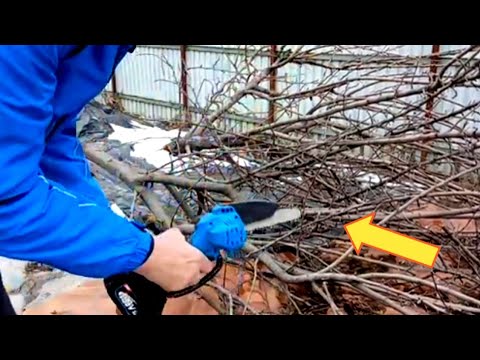 Видео: ПРОВЕРЯЮ В ДЕЛЕ ДЕШЁВУЮ АККУМУЛЯТОРНУЮ ПИЛУ. СКОЛЬКО МОЖНО ОТПИЛИТЬ? НАСКОЛЬКО ХВАТИТ БАТАРЕИ?