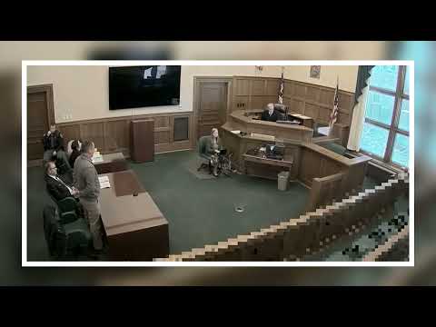 Видео: Зал суда взорвался, когда женщина дала отпор безжалостному мошеннику!