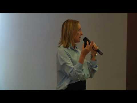 Видео: Александра Штукатурова «Ключевые моменты реновации отеля», Лекторий Премии АМОС 2024